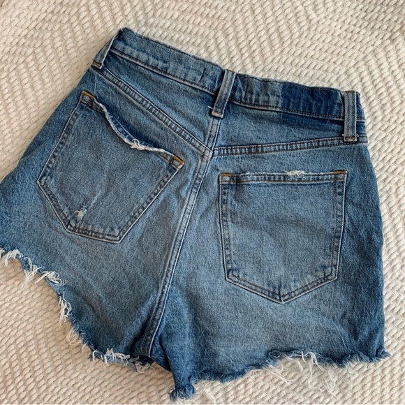 A&F 90’s Cutoff Shorts - Picture 4 of 4